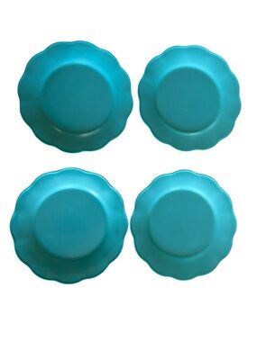 Set of 4 Turquoise Scalloped Charger Plates 10” Plastic Melamine Decorative